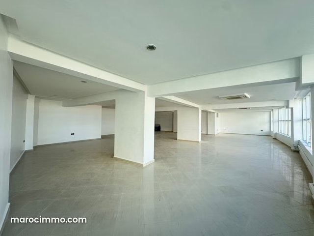 Bureau de 180 m² à louer — 3