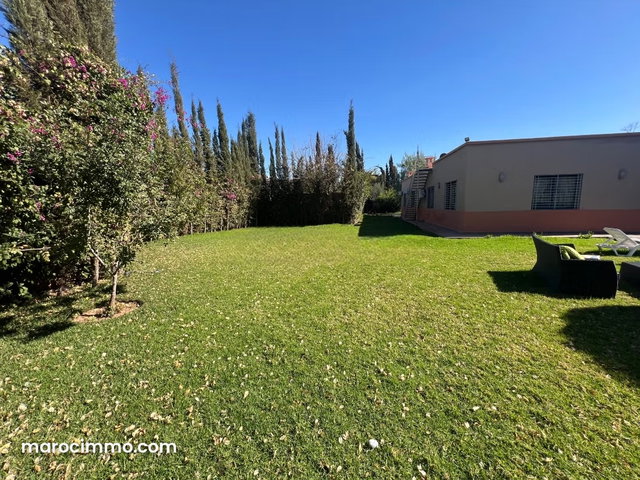 Villa de haut standing à louer à Route de Fez. Superficie 1400 m². Bien meublé — 3