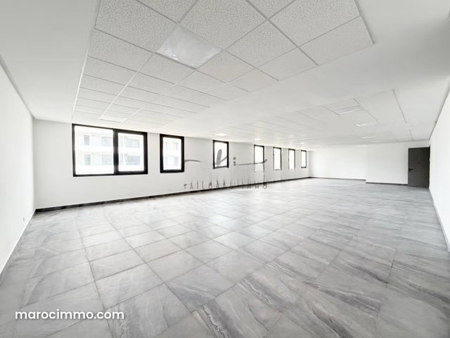 Bureau à louer à CFC — 3