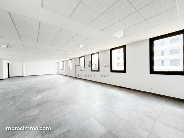 Bureau à louer à CFC — 5