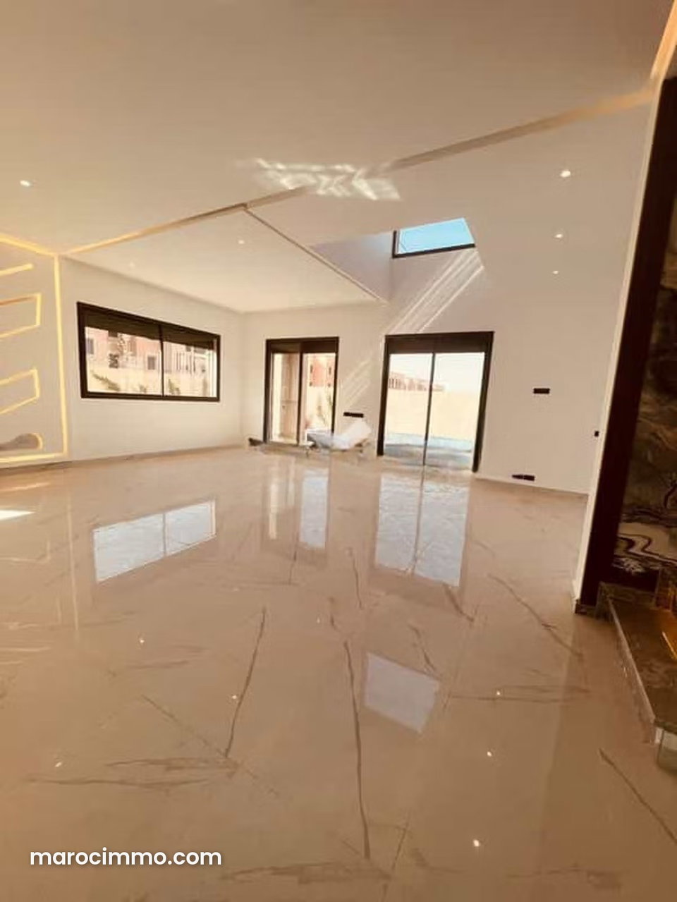 Villa à Vendre de 500.0 m² à Marrakech, Route De Tahanaout Cherifia