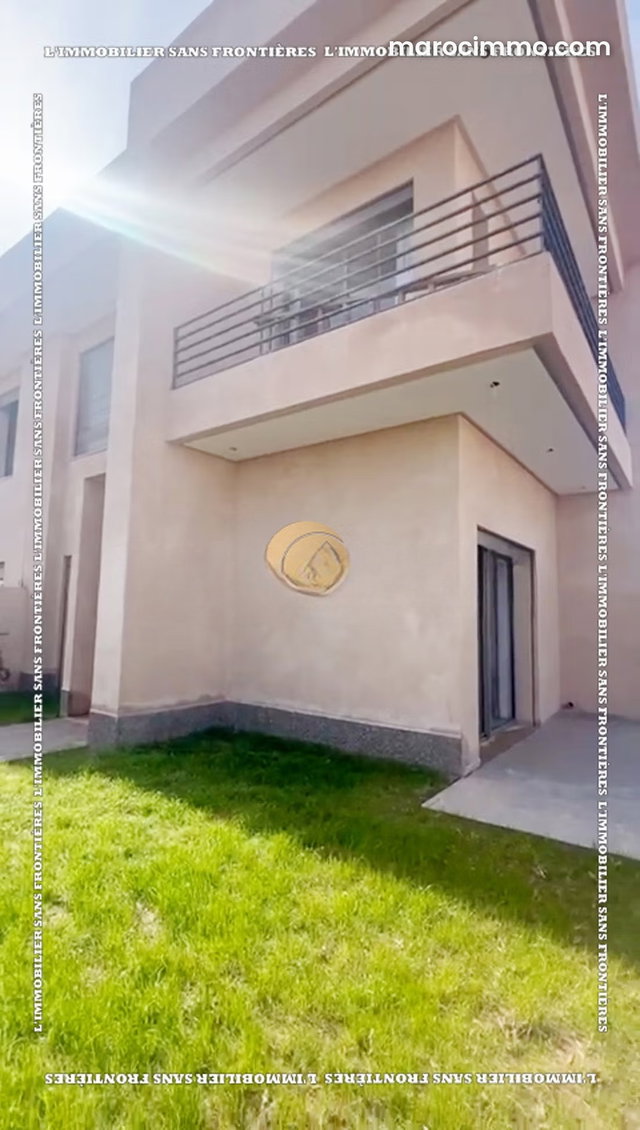 Villa vide R1 à vendre avec piscine privée – Route de Fès 239 m² — 4