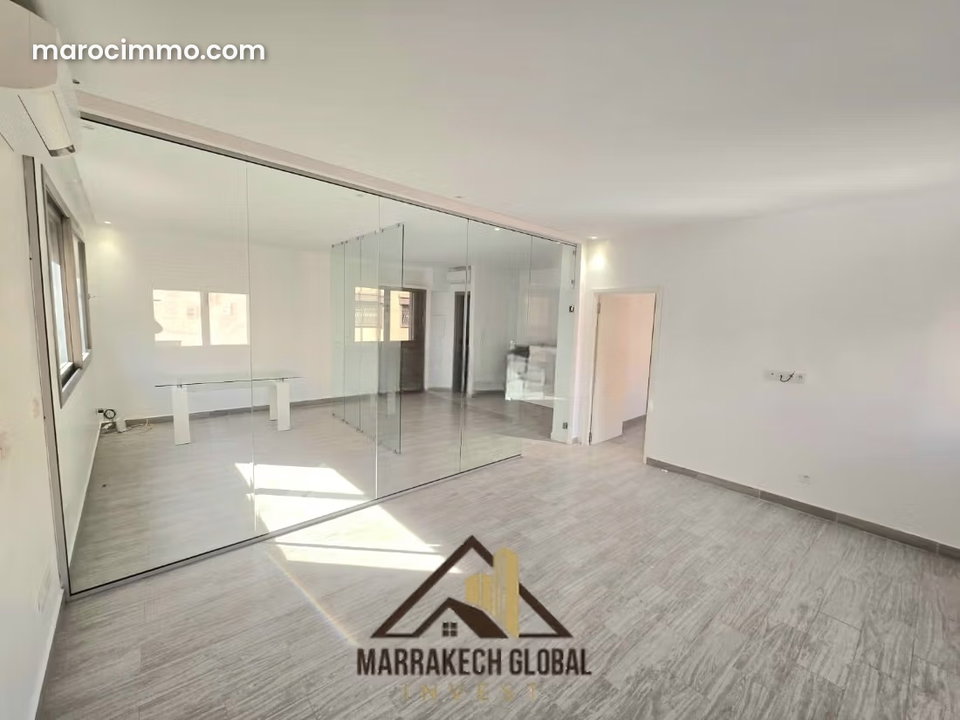 Bureau Professionnel de 80 m² à Louer Quartier T