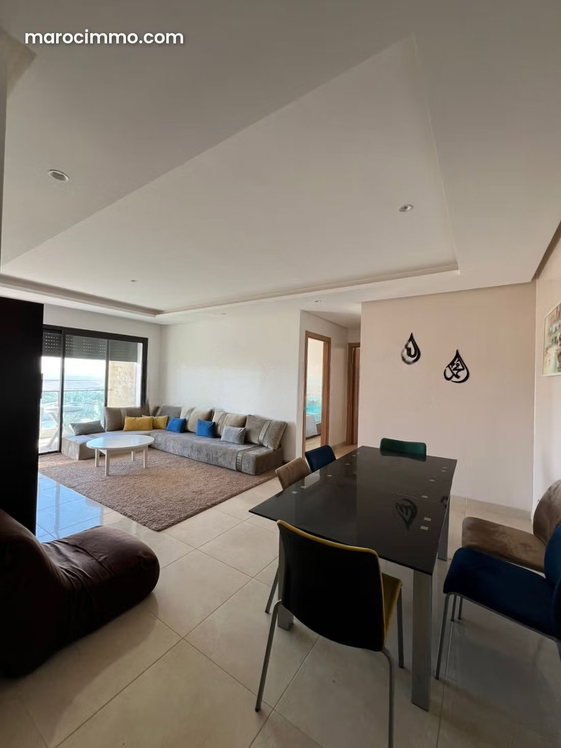 Sunny three-room apartment in Sidi Bouknadel with garage — Sidi Bouknadel