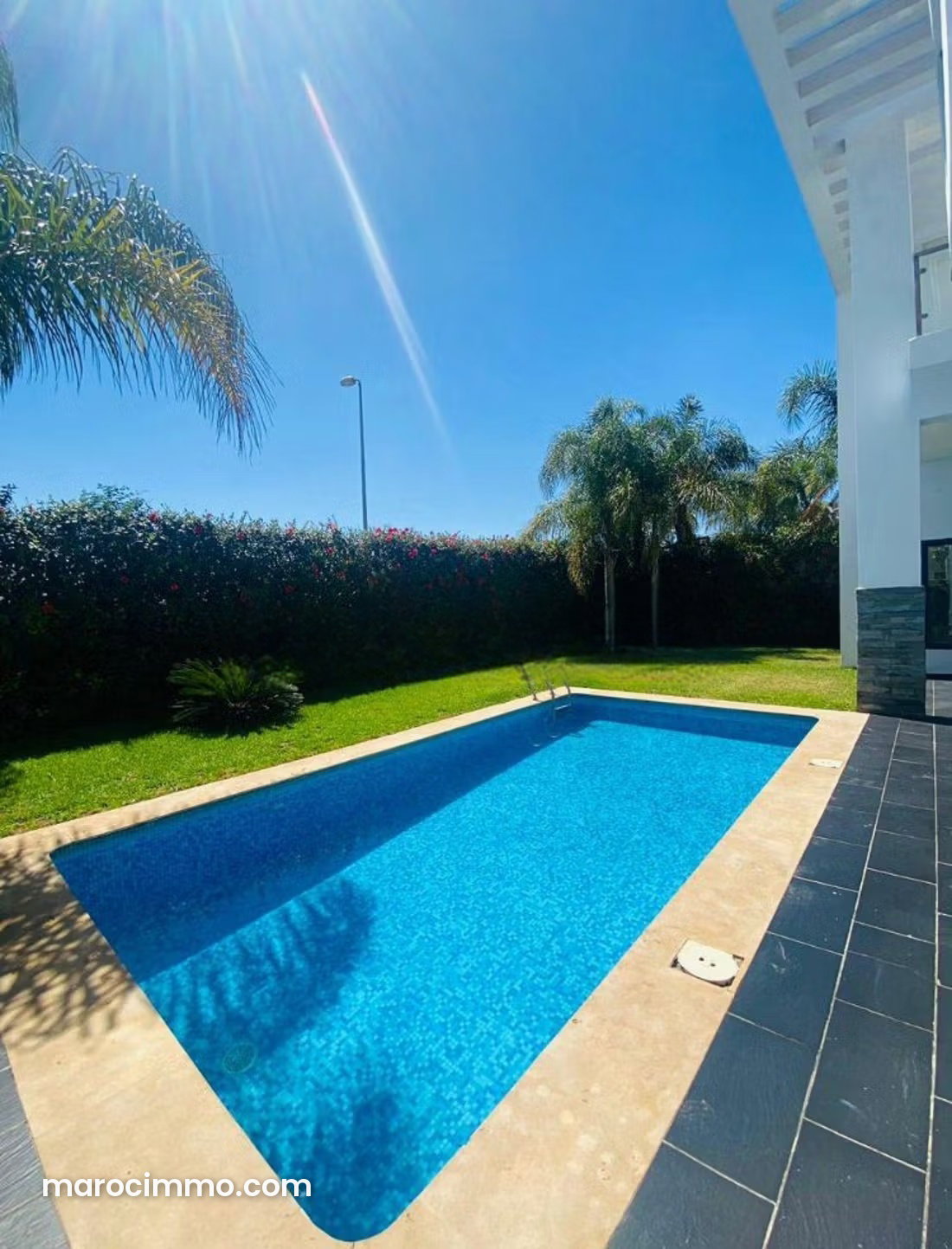 Villa 586 m² avec piscine et jardin à louer, Ville Verte Bouskoura — Bouskoura