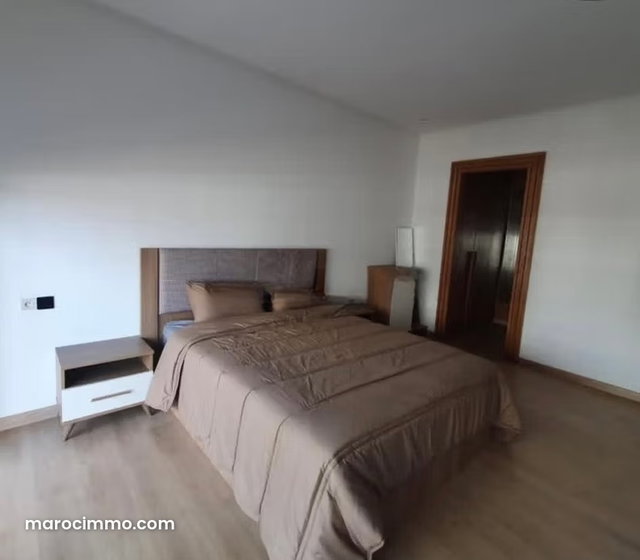 Superbe appartement meublé à louer à CFC — 3