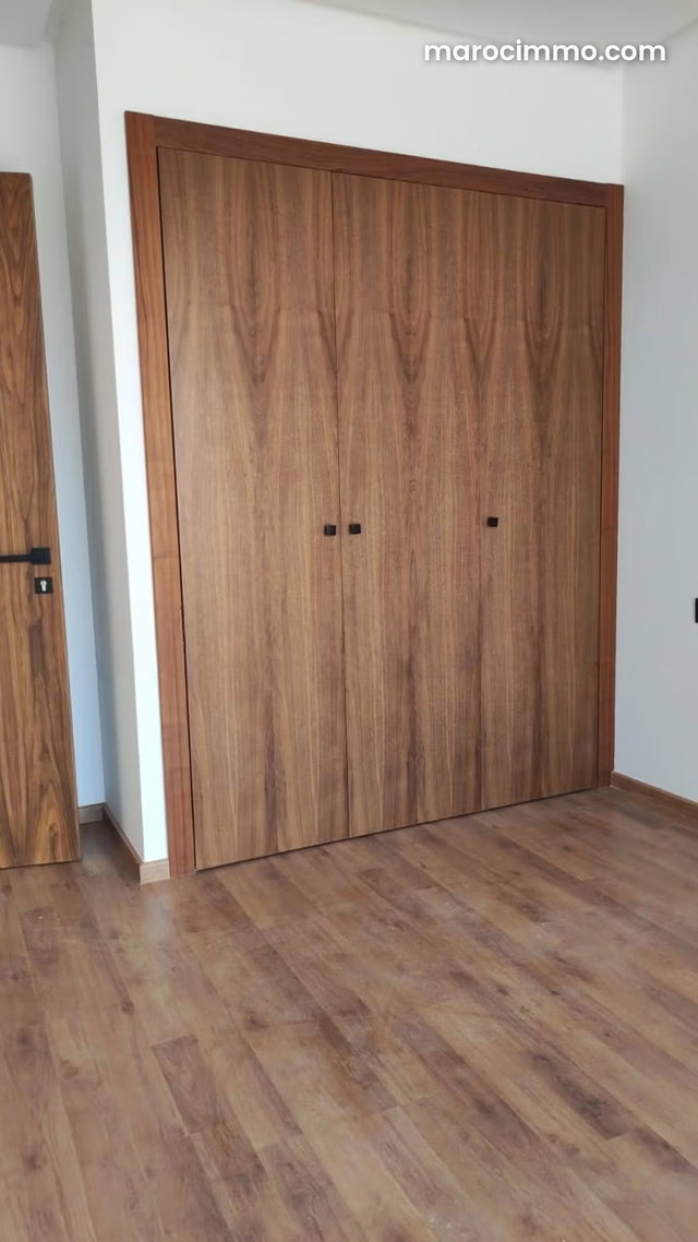 New studio for rent in CFC, large balcony without vis a vis — 2
