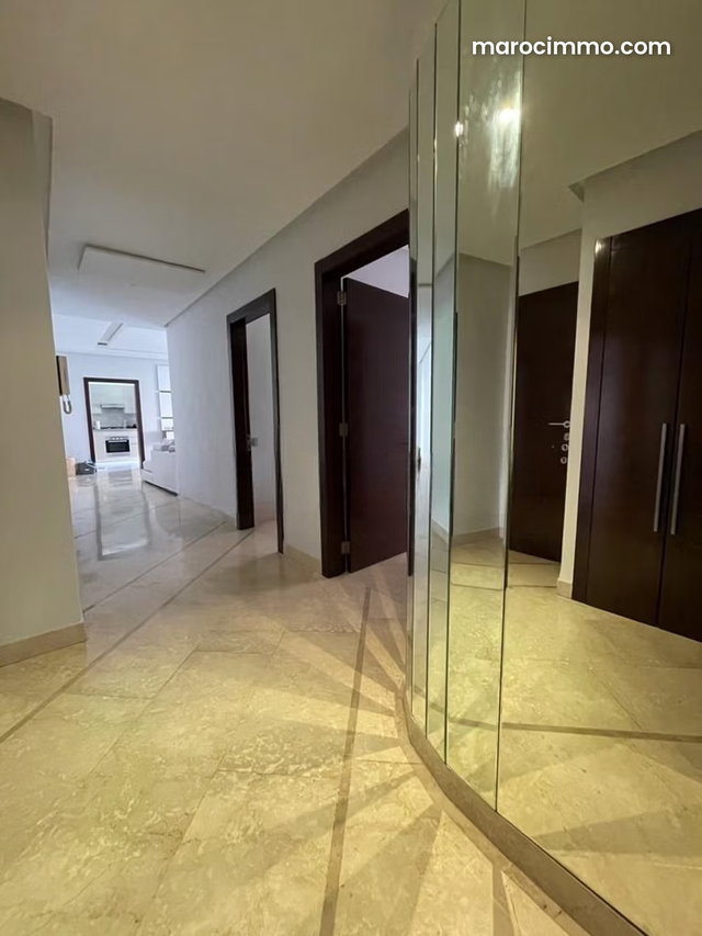 Apartment for Sale in Guéliz. 2 Beautiful Bedrooms — 5