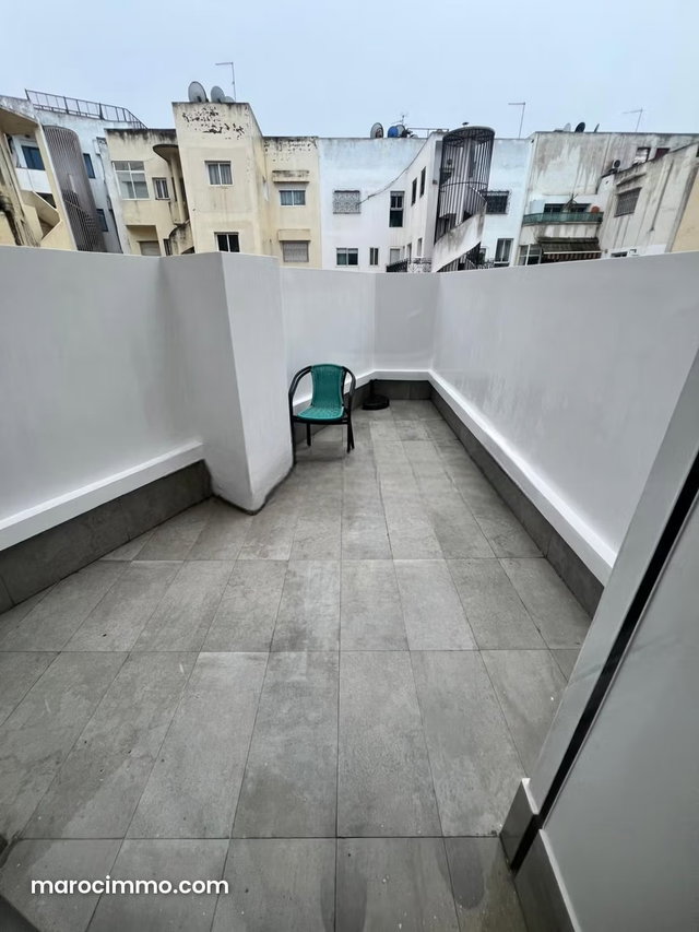 Location d'un appartement à Triangle d'Or. 3 grandes pièces. Bien meublé — 2