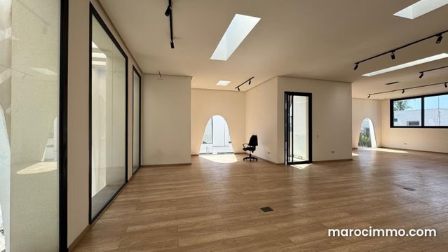 Showroom d'exception à louer au cil — 4