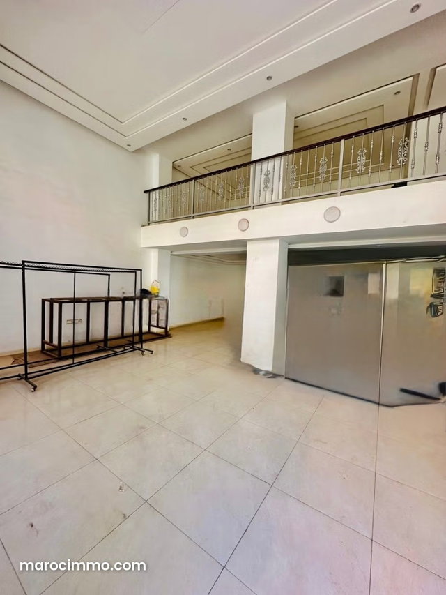 Local commercial en location à Ain Mezouar Marrakech. Superficie 66 m² — 3