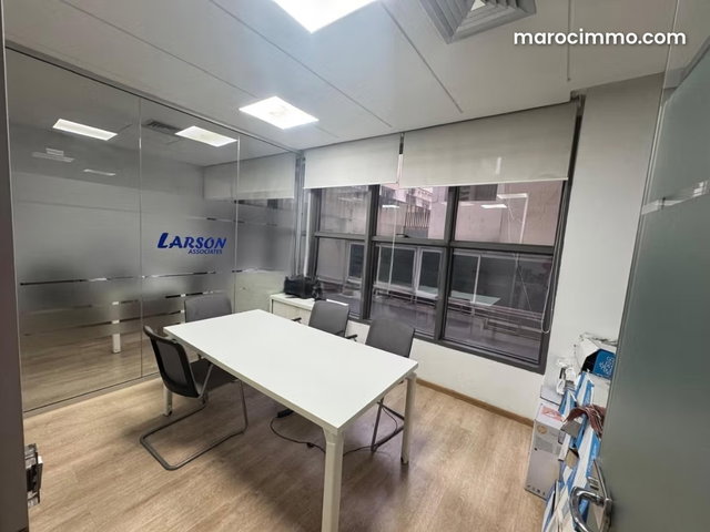 Bureaux à vendre à Les Hôpitaux. Superficie 80 m². Résidence avec concierge, climatisation générale — 5