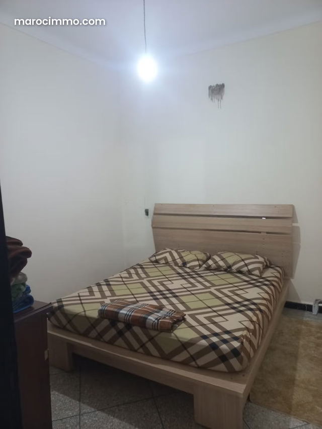 Apartment for Rent in Centre. 2 Comfortable Rooms. Oven with Stove — Meknes