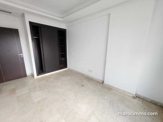 Joli studio 51 m² Mers Sultan — 4