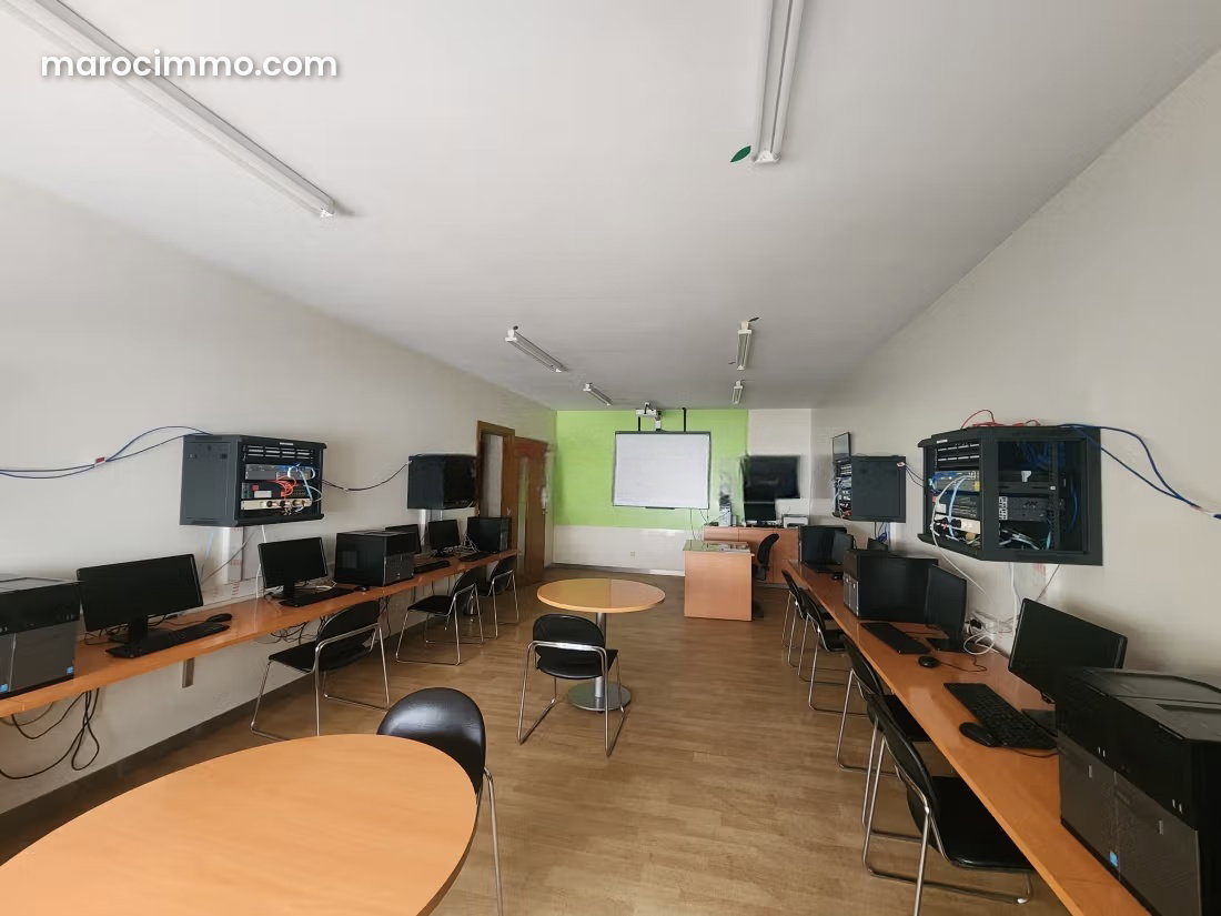 Immeuble de bureaux 1094 m², Quartier des Hôpitaux, Casablanca — Casablanca