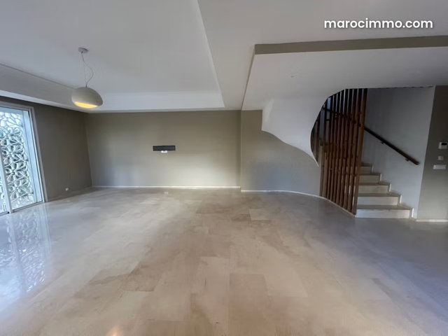 Vente duplex au cfc ave jardin privatif et rooftop — 2