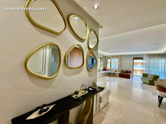 Superbe appartement meublé à louer — 3