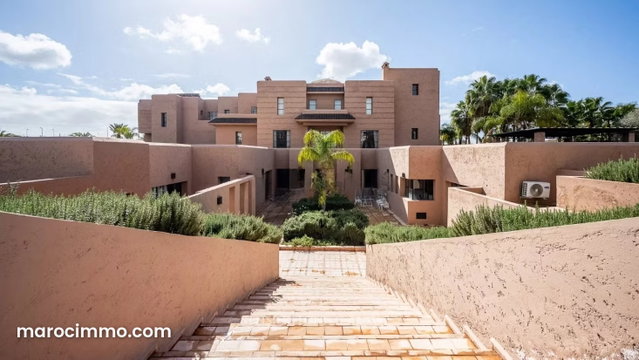 Exceptional villa on 2 hectares 9 bedrooms — 5