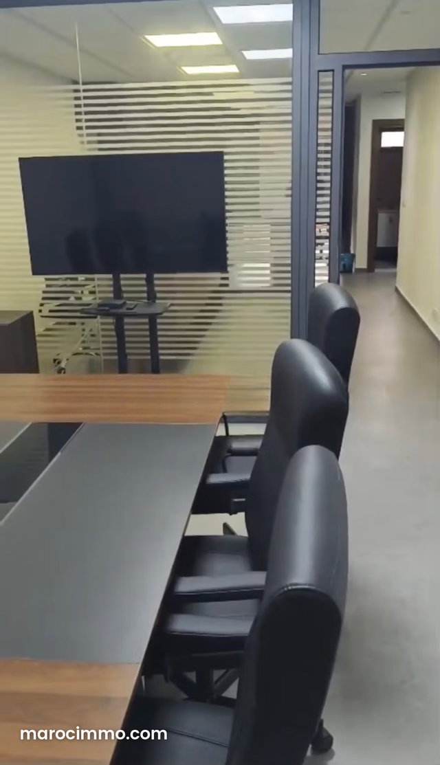 Offices for Rent in Beauséjour on Yacoub El Mansour Boulevard. 69 m². With Elevator — 4