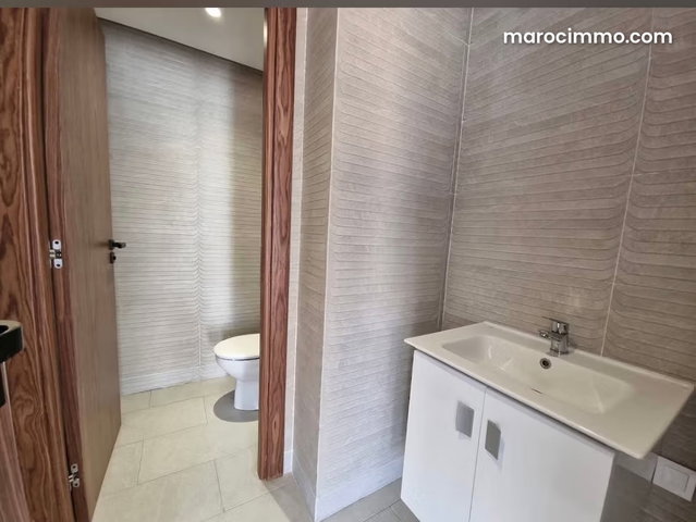 Offices for Rent in Beauséjour on Yacoub El Mansour Boulevard. 69 m². With Elevator — 3