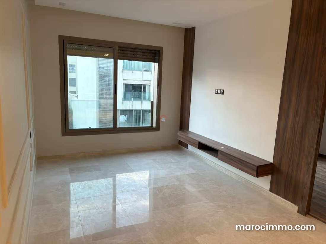 Cozy Apartment for Rent in Oasis, Casablanca, with Garage — Casablanca
