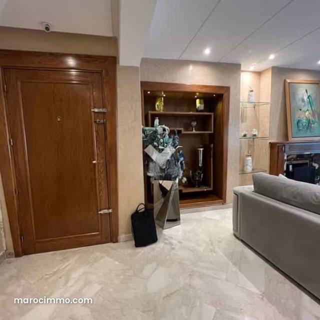 Appartement à Vendre de 203.0 m² à Casablanca, Racine — 2