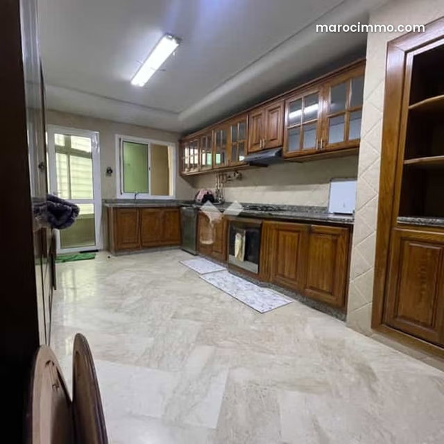 Appartement à Vendre de 203.0 m² à Casablanca, Racine — 4