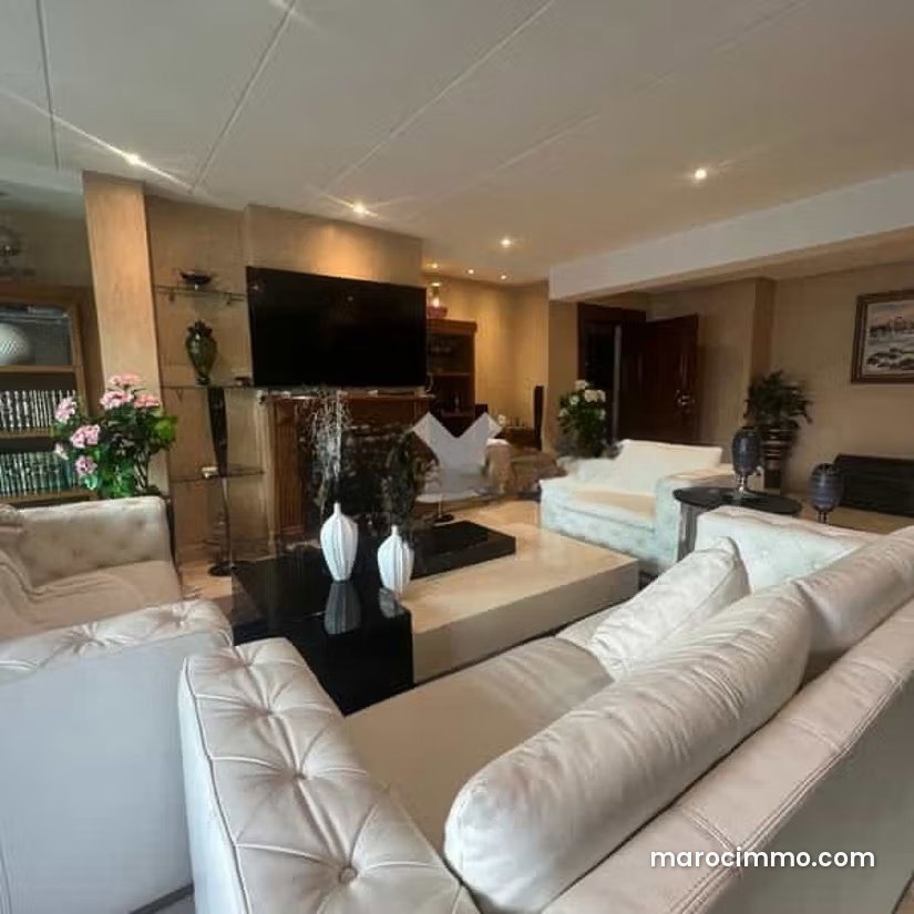 213 sqm Furnished 3-Bedroom Apartment, Racine, Casablanca — Casablanca
