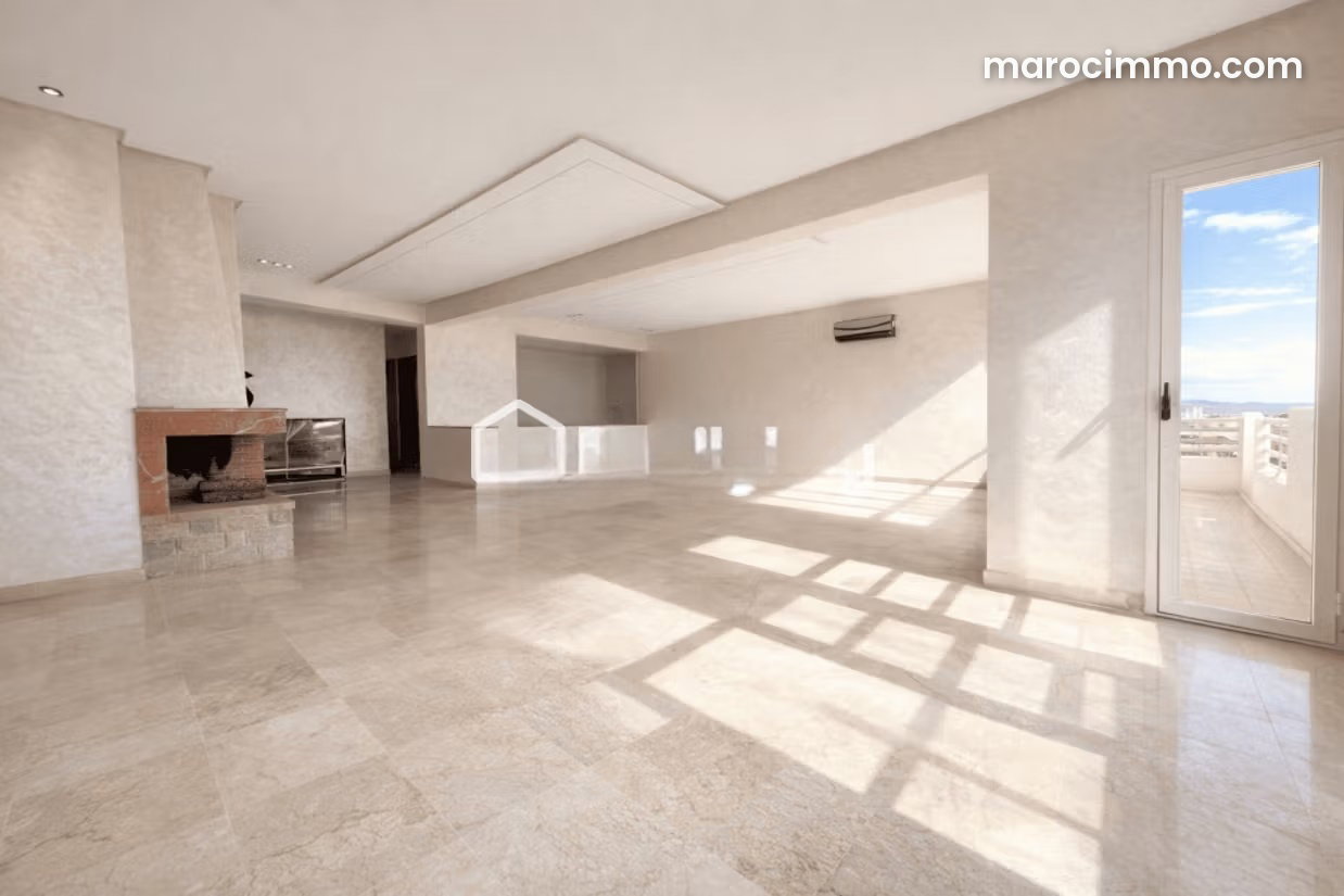 Grand appartement avec terrasse à louer à Gauthier Casablanca — Casablanca