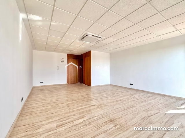 Bureau de 52 m² à Casablanca — 4