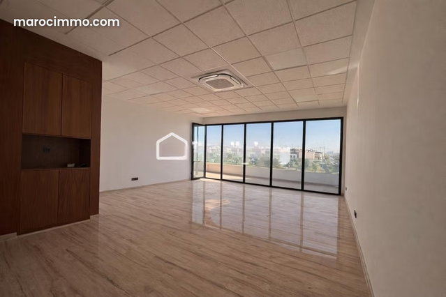 Bureau de 52 m² à Casablanca — 3