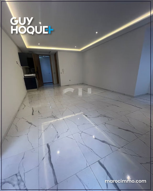 À louer – Bureau neuf à Abdelmoumen proche tramway — 2