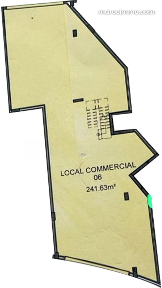 Investissement stratégique local commercial à vendre — 2