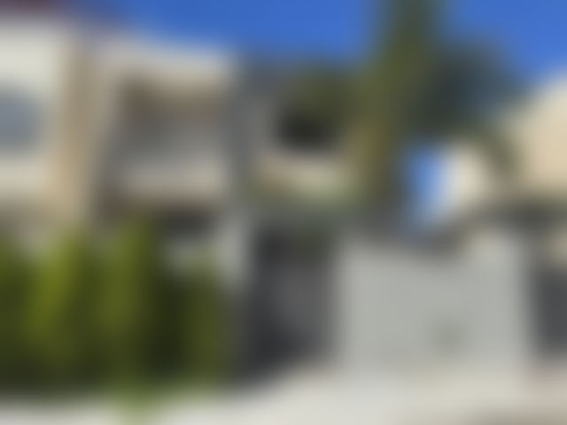 فيلا عائلية بحديقة للبيع في حي أحمر طنجة — طنجة