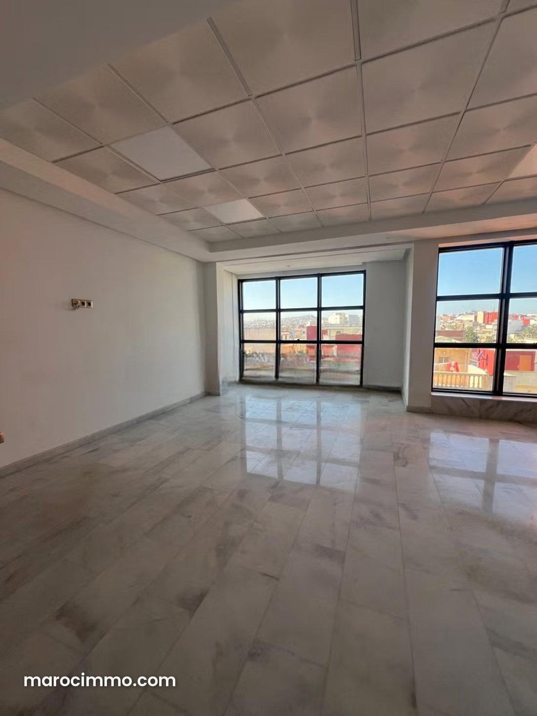 37 m² Office in the Heart of Tangier City Centre for Rent — Tangier