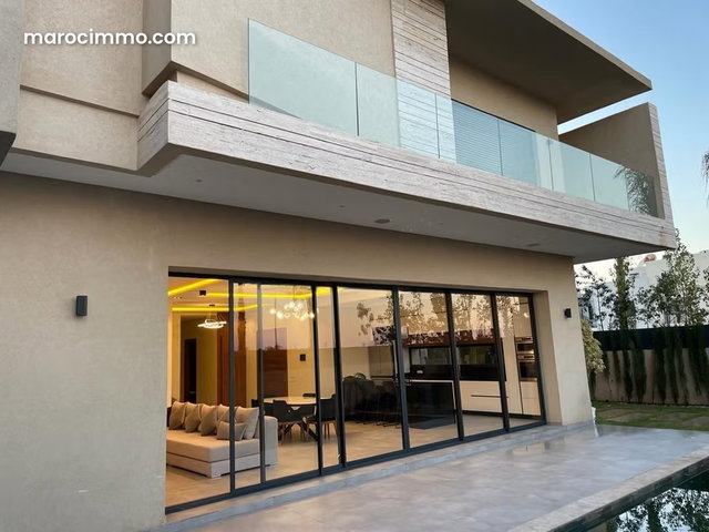 À LOUER: Villa meublée 4 ch moderne avec piscine — 4