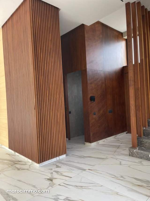Exceptional Villa in California at an Unbeatable Price — 3