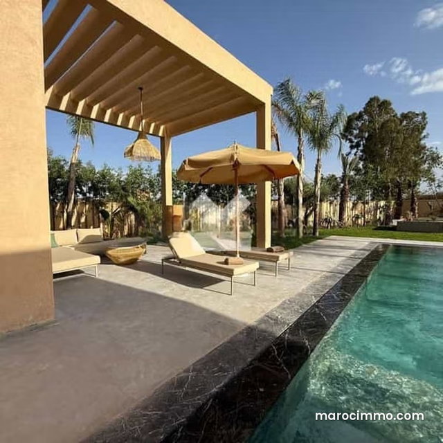 Villa à Vendre de 1619.0 m² à Marrakech, Route De L'Ourika Agdal — 2