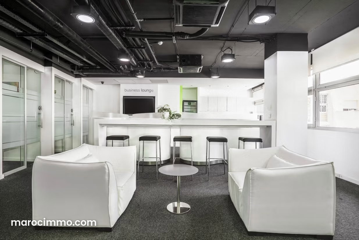 Office for rent in Derb Ghallef, Casablanca, air-conditioned and secure — Casablanca