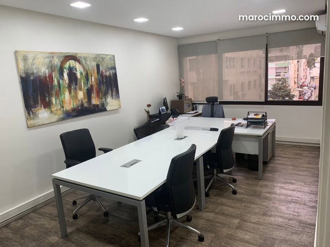 Bureau 65 m² à louer à Gauthier Casablanca avec parking — Casablanca