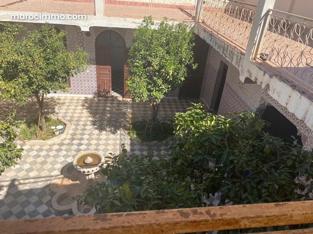 Superbe riad à vendre à Ennakhil Palmeraie. Superficie 471 m². Belle terrasse et jardin — 4