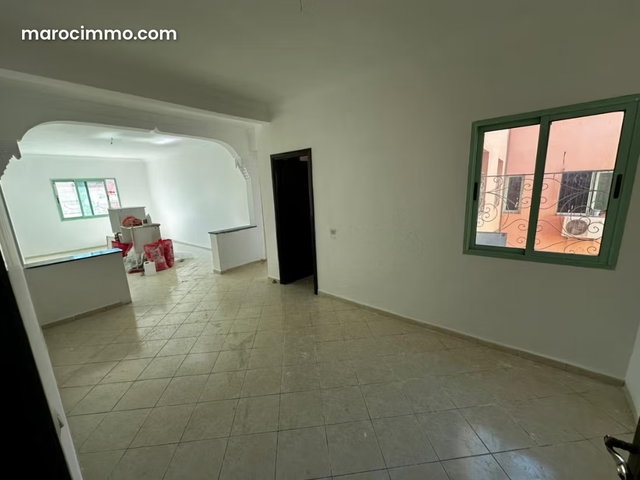 3-Bedroom Apartment near Sup de Co — 3