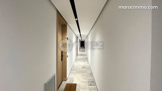 Studio à louer 50 m² Bd Abdelmoumen Casablanca — 4