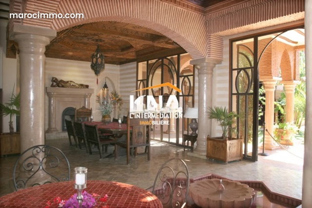 Luxury Guest Palace with Traditional Moroccan Architecture and Refined Lines — 5