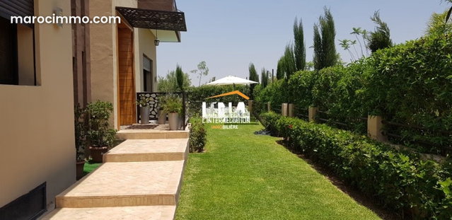 Beautiful Modern Villa Located in a Golf Resort — 2