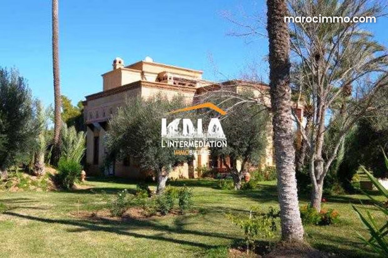 Moroccan Villa of 1,200 m², 3 Hectares of Palm Grove, Route de Fès — Marrakesh
