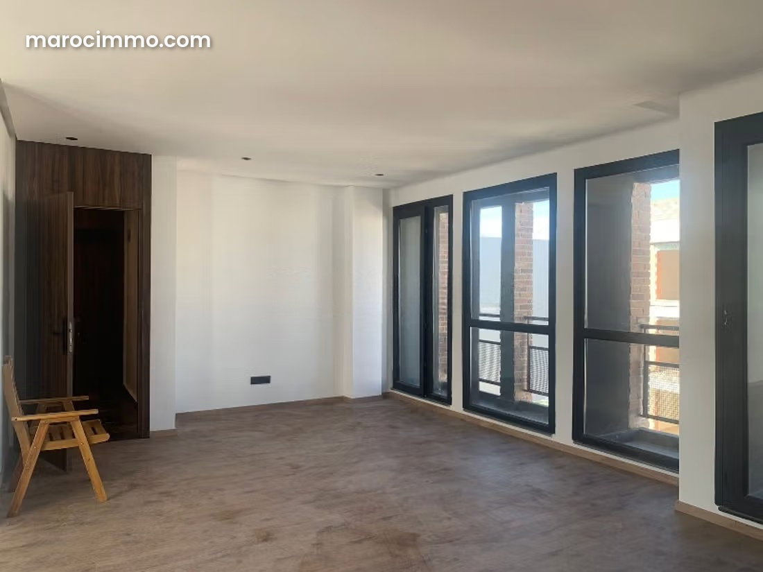 Office with terrace in Palmier, Casablanca - 62 sqm — Casablanca