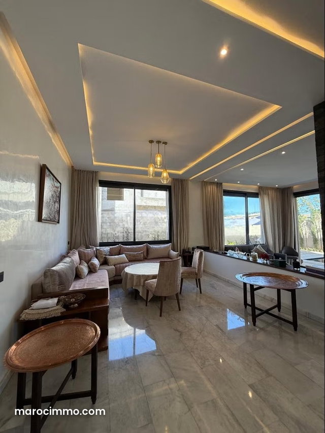 Villa contemporaine à vendre. Située au sein d’un lotissement sécurisé sur la Route d’Ourika, avec une magnifique vue sur les montagnes — 2