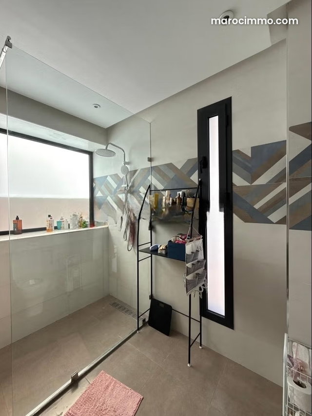 Villa contemporaine à vendre. Située au sein d’un lotissement sécurisé sur la Route d’Ourika, avec une magnifique vue sur les montagnes — 4