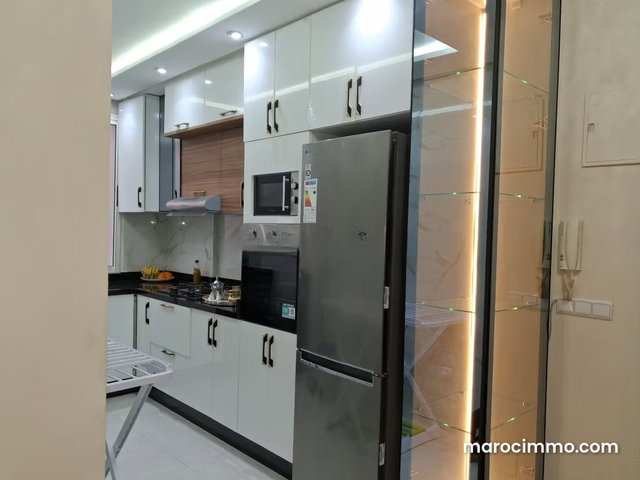 Location d'un appartement à Route de Safi. 5 grandes pièces. Meublé — 2